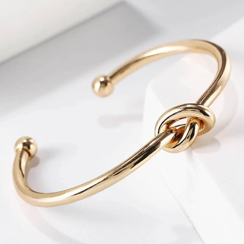 Vintage Stainless Steel Twist Bracelet – Bold & Stylish Statement Piece