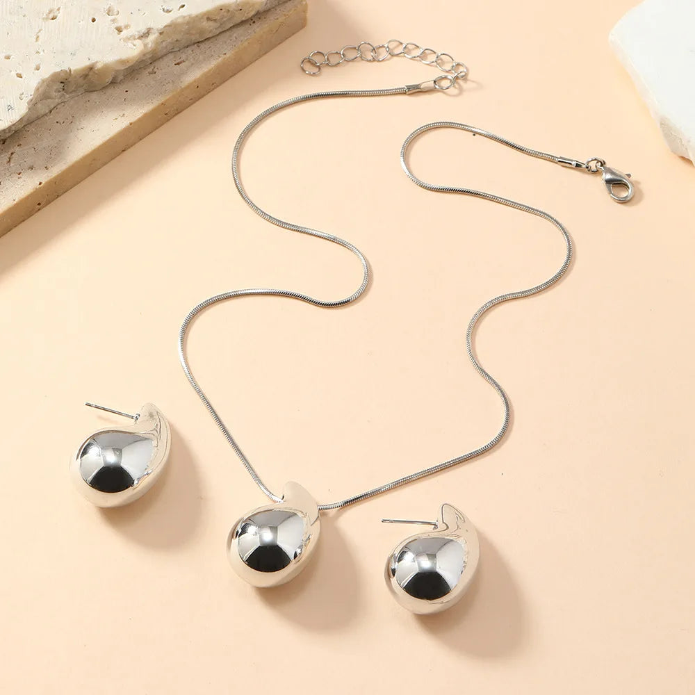 Elegant 3-Piece Feng Shui Jewelry Set – Necklace & Earrings for a Stylish Look