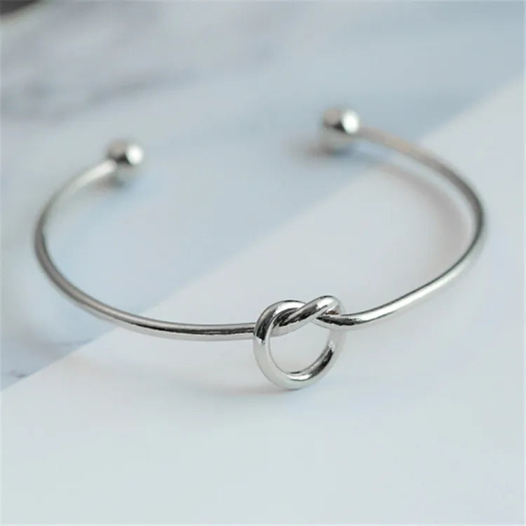 Vintage Stainless Steel Twist Bracelet – Bold & Stylish Statement Piece