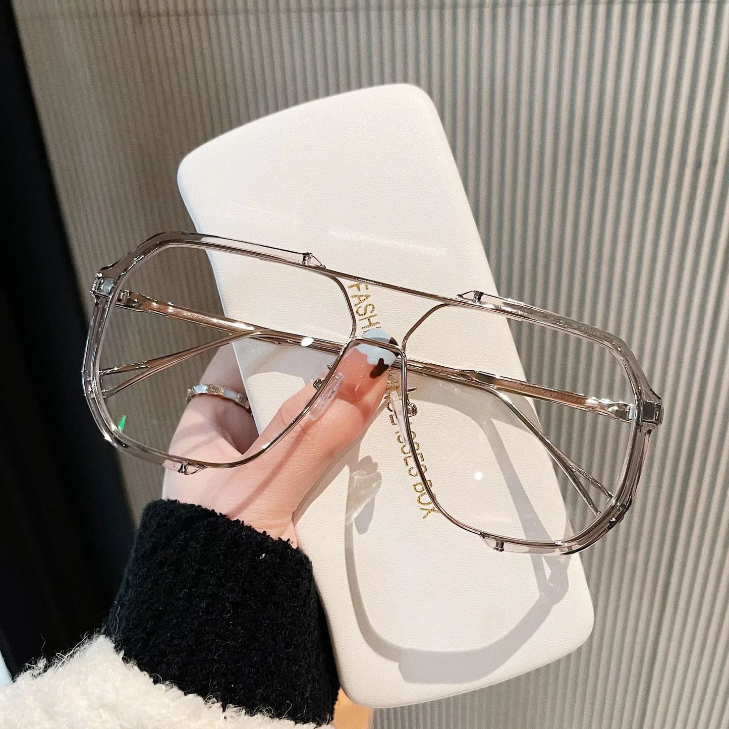 Oversized One-Piece Sunglasses That Break the Rules