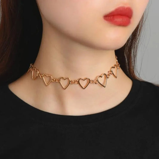 Elegant Heart Charm Choker Necklace – Adjustable & Timeless