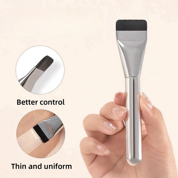Precision One Line Foundation Brush - No Streaks, Perfect Finish