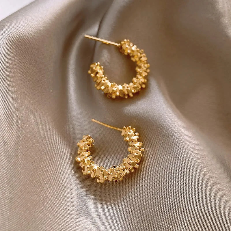 Vintage Twisted Wave Metal C-Shaped Earring