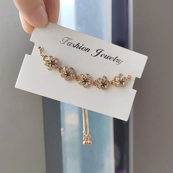 Vintage Floral Pendant Bracelet – Elegant Simplicity with a Touch of Nostalgia
