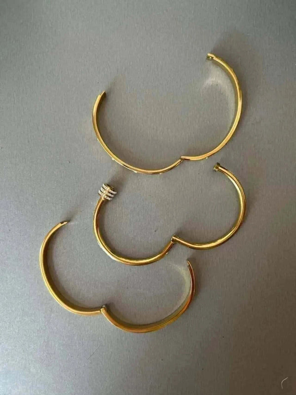 Luxury Gold Bracelet – Sleek Design with Timeless Detailing