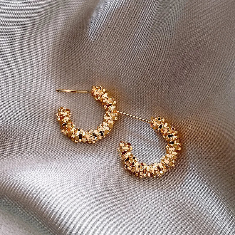 Vintage Twisted Wave Metal C-Shaped Earring